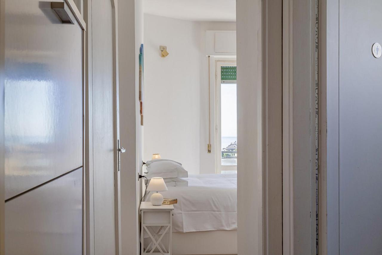Homey Seaview Apartment By Wonderful Italy Cenova Dış mekan fotoğraf